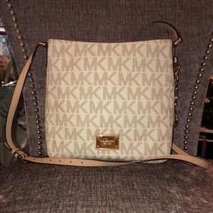 Michael Kors Cream/White Cross Body Bag